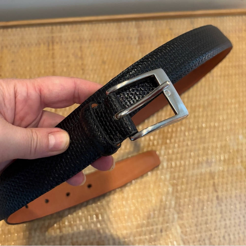 Distinction men’s black leather belt made in Canada new without tags!